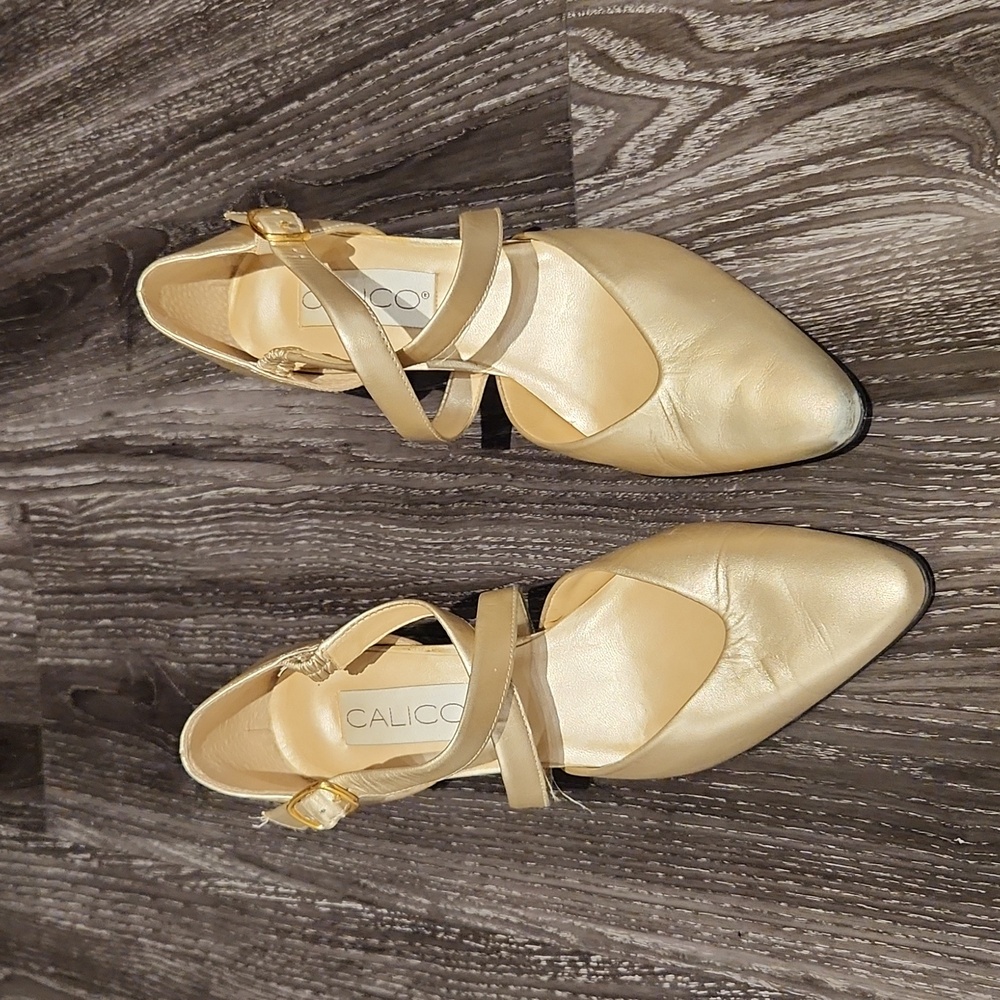 Calico Gold Leather Shoe 7.5